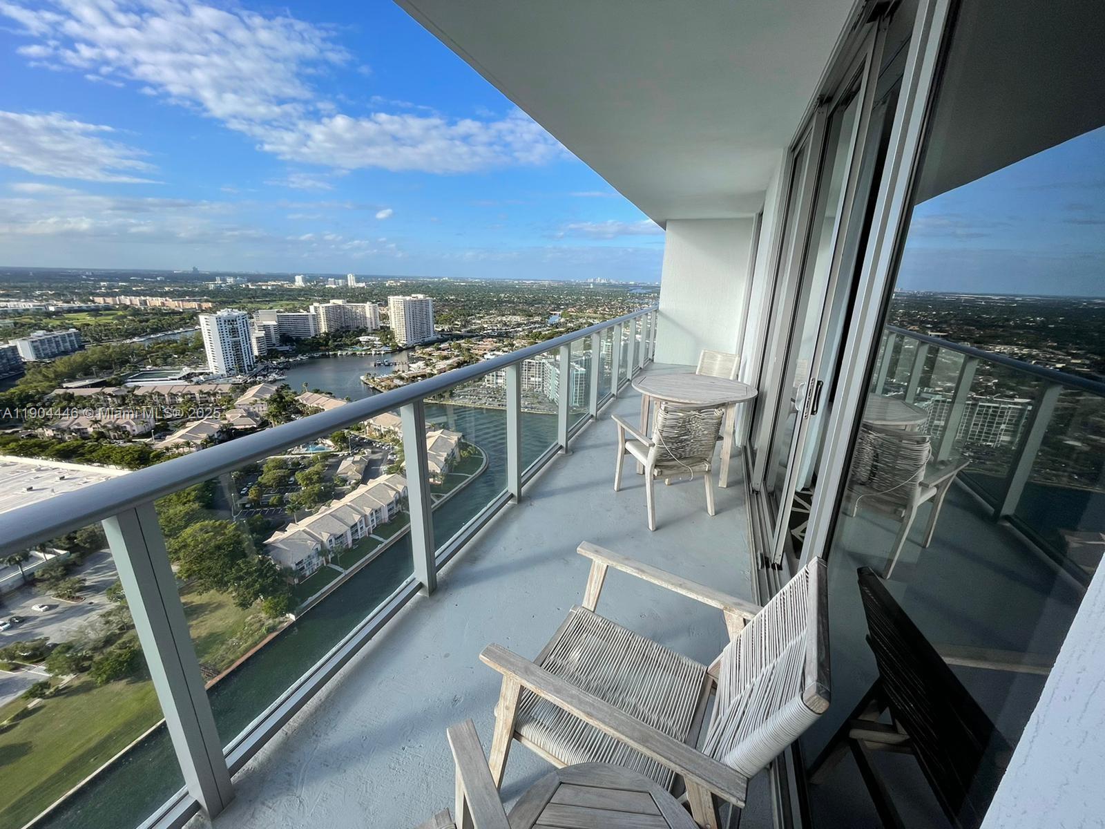4010 S Ocean Dr R3306 Property Photo 6