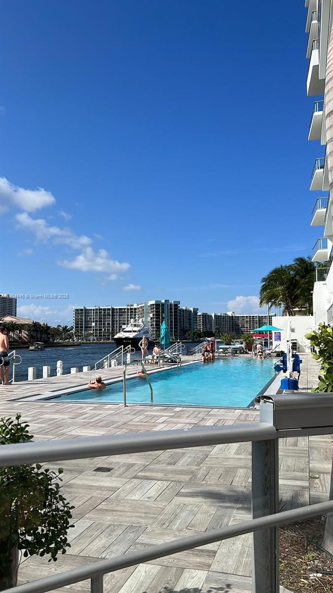 4010 S Ocean Dr R3306 Property Photo 7