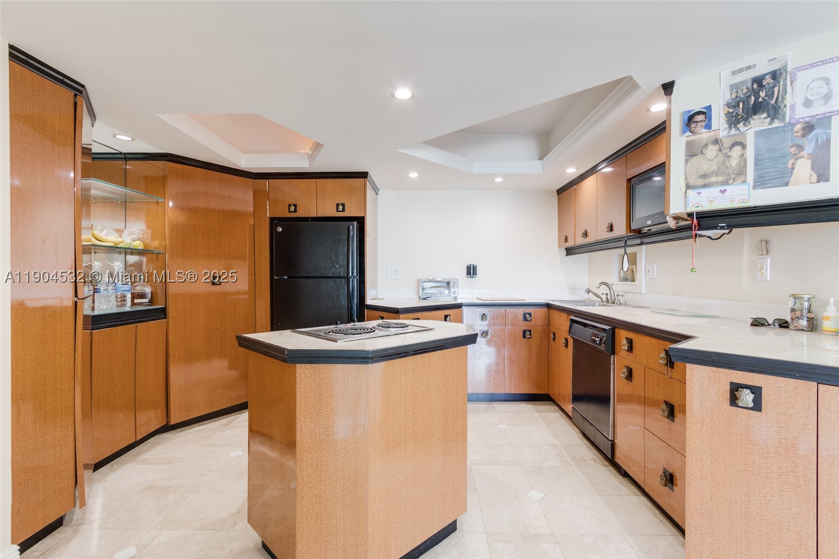 1410 S Ocean Dr 1702 Property Photo 4