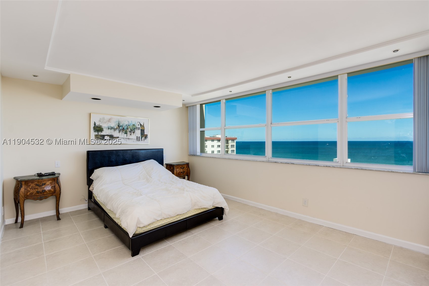 1410 S Ocean Dr 1702 Property Photo 5