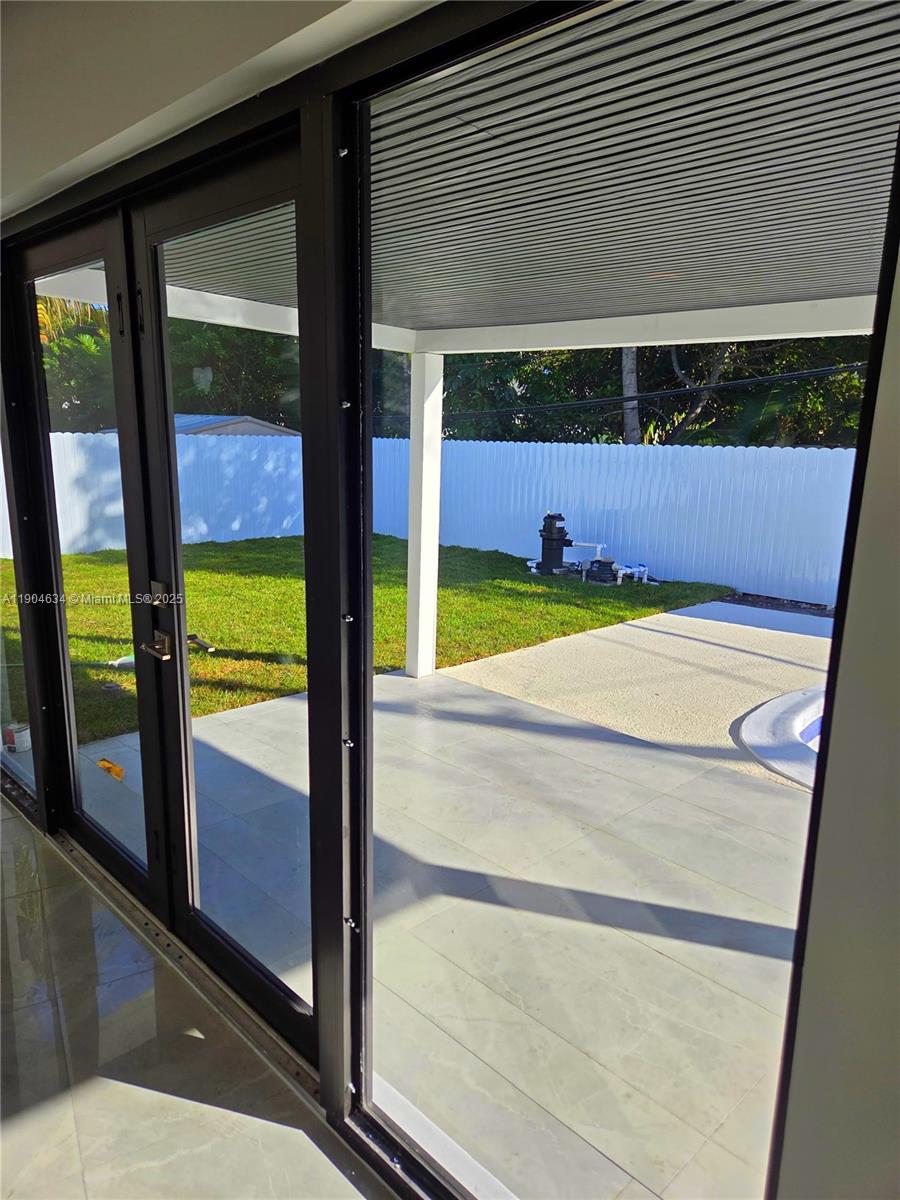 20 Ne 135th St Property Photo 15