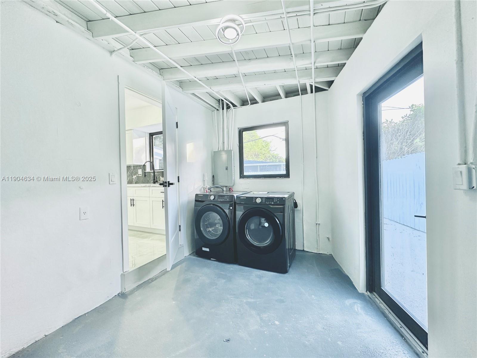 20 Ne 135th St Property Photo 16