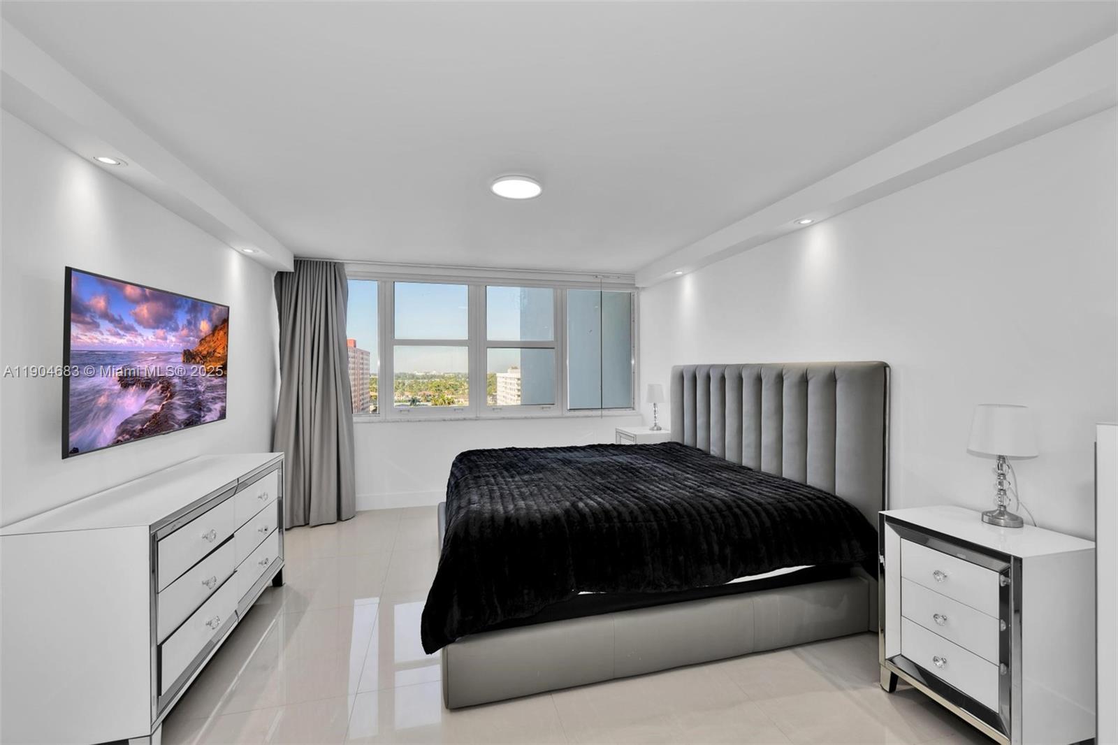 3140 S Ocean Dr 1011 Property Photo 19