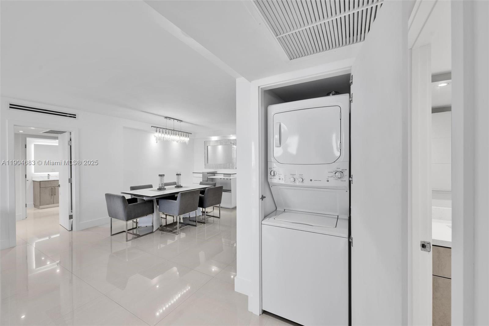 3140 S Ocean Dr 1011 Property Photo 26