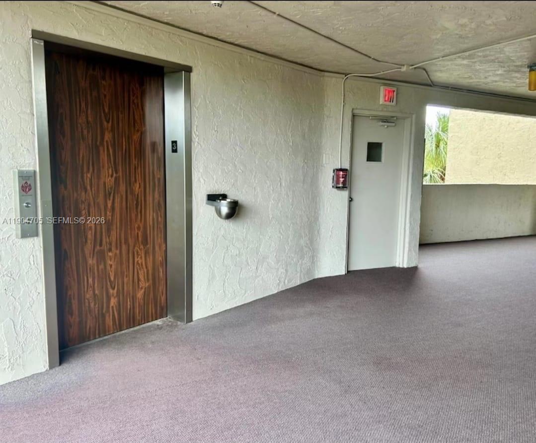 3910 Inverrary Blvd 703-b Property Photo 4