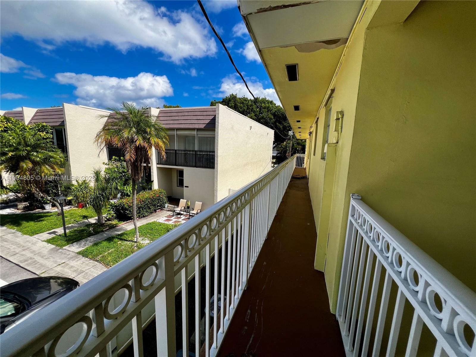 1501 Arthur St 7 Property Photo 13