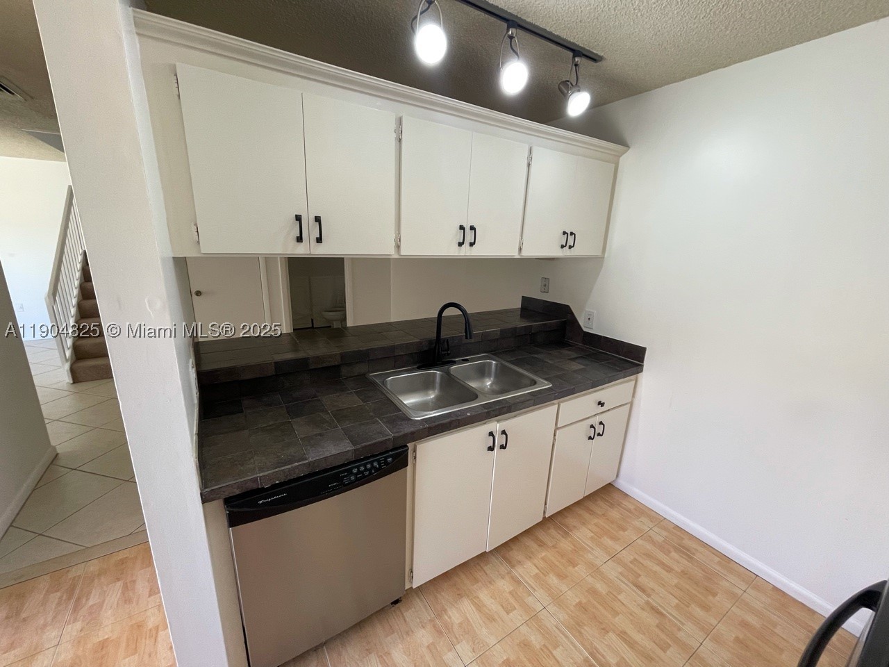157 Heritage Way Property Photo 12