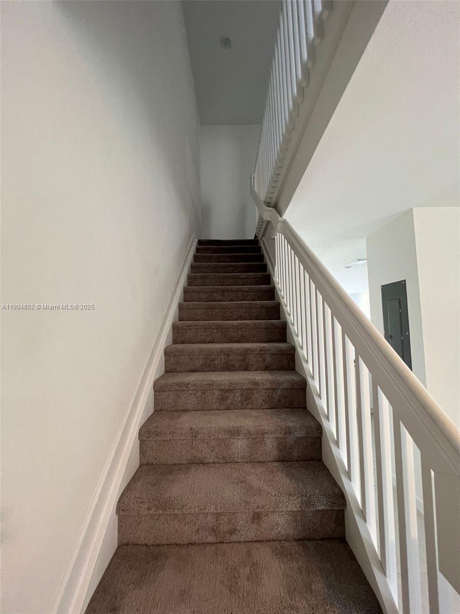 875 Ne 211th St 0 Property Photo 9