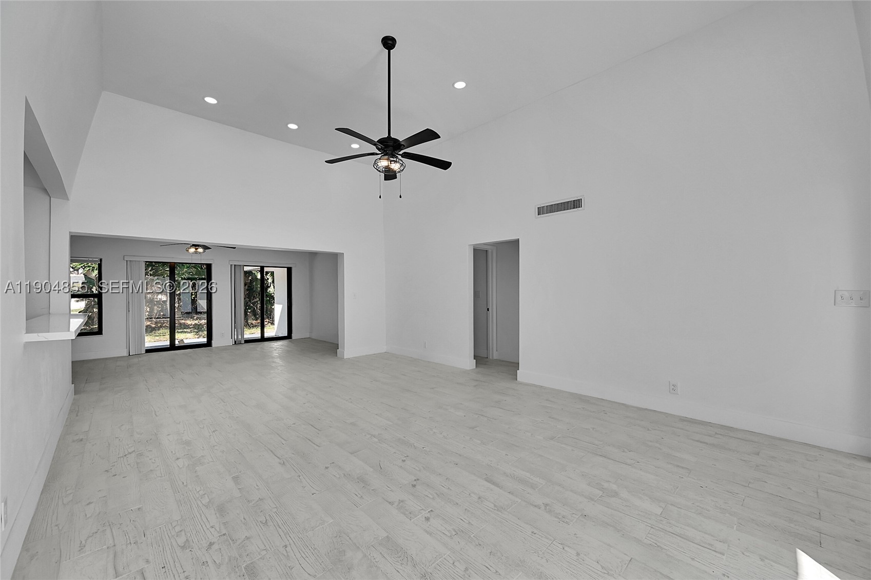 4603 King Palm Dr Property Photo 13