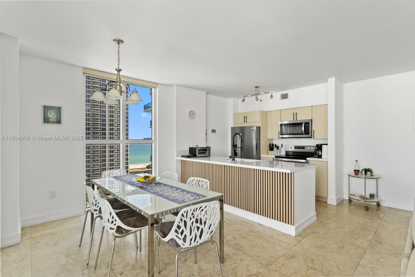 17555 Atlantic Blvd PH7 Property Photo 1