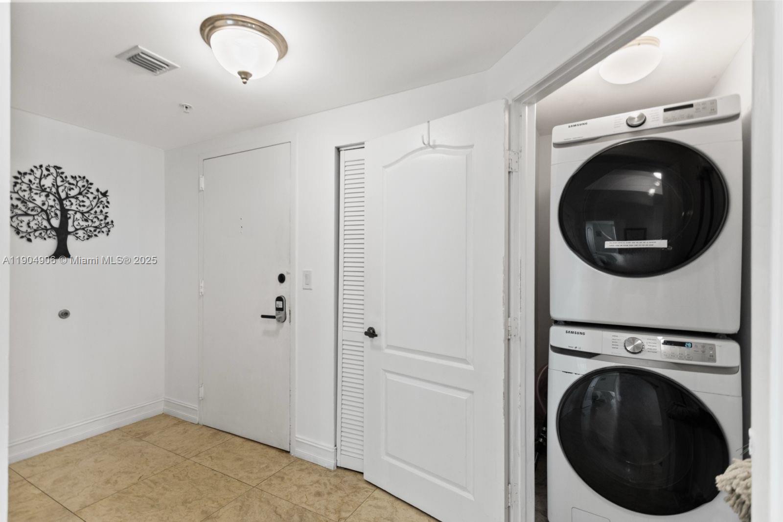 17555 Atlantic Blvd Ph7 Property Photo 11