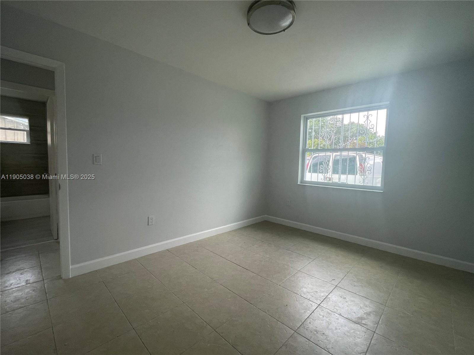 2260 Nw 61st St Property Photo 9