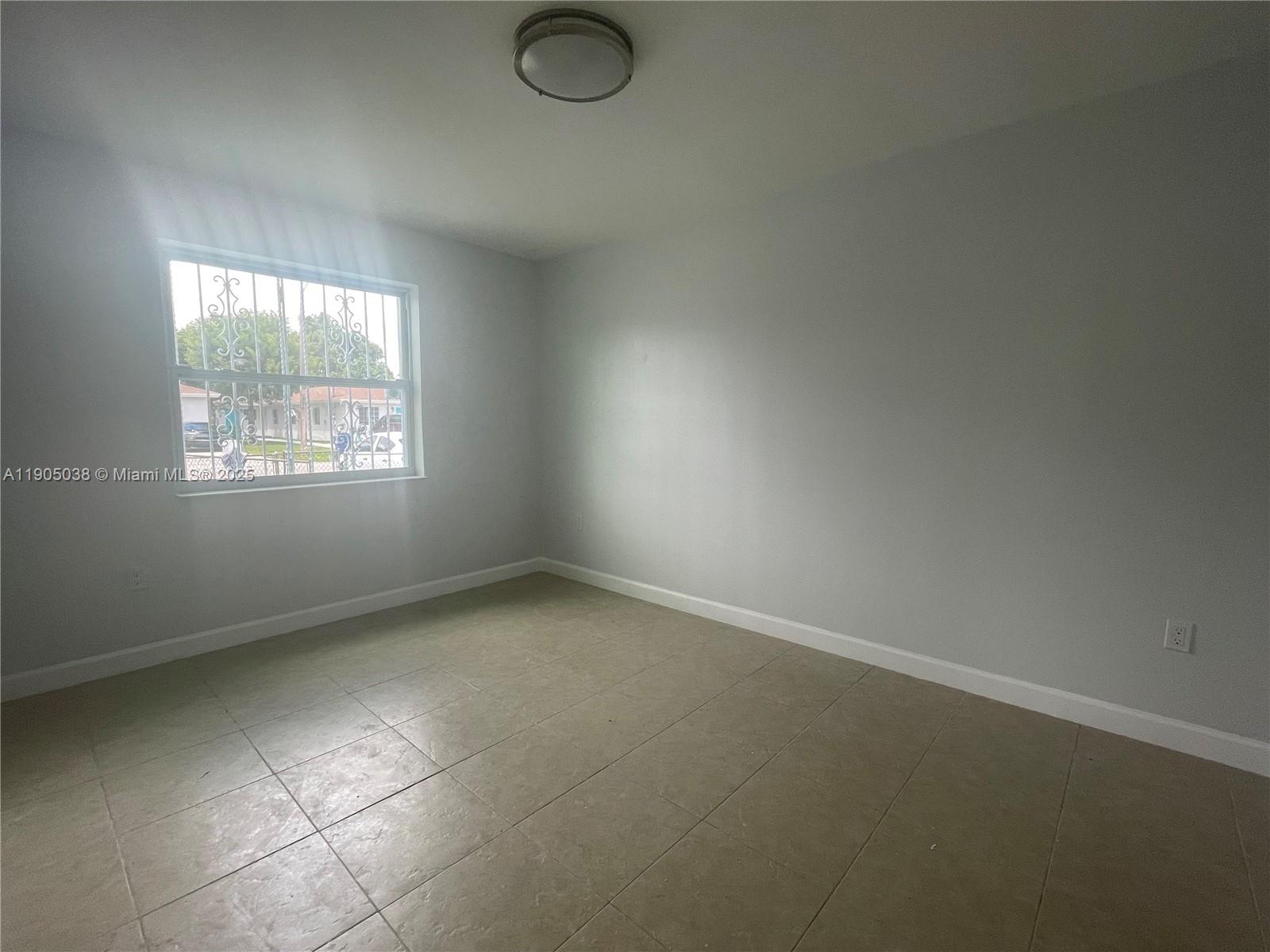 2260 Nw 61st St Property Photo 10