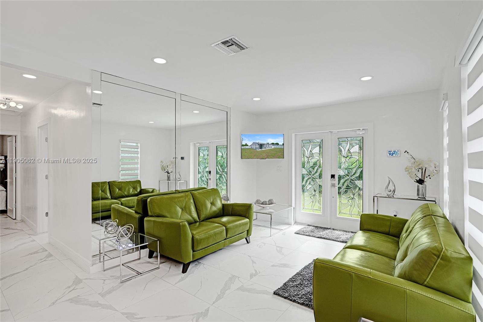 1285 Nw 86th St Property Photo 6