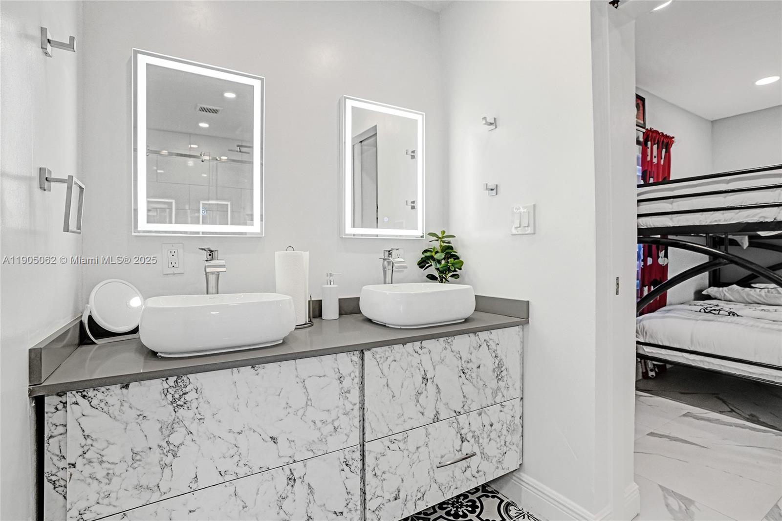 1285 Nw 86th St Property Photo 16