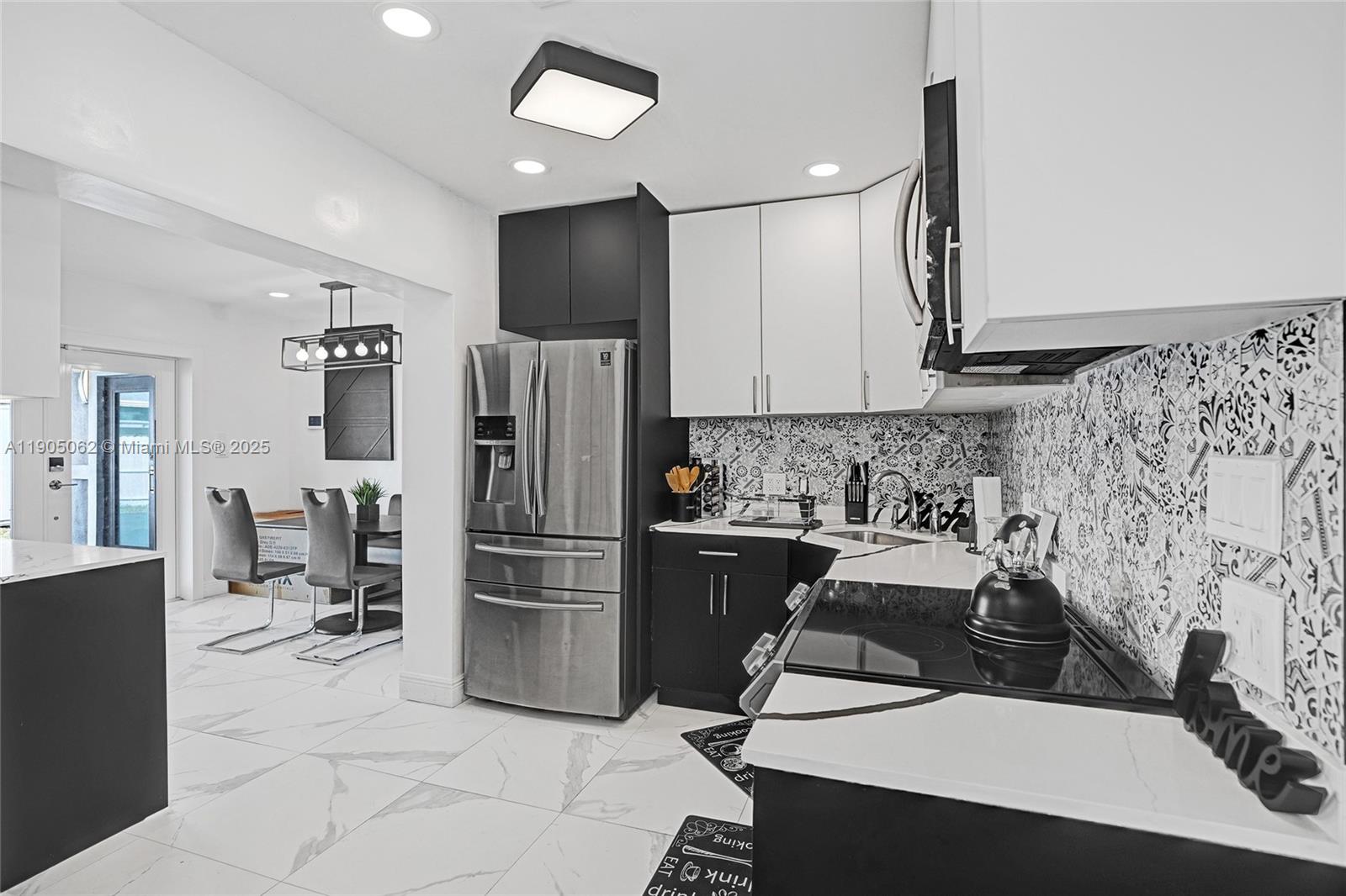 1285 Nw 86th St Property Photo 25