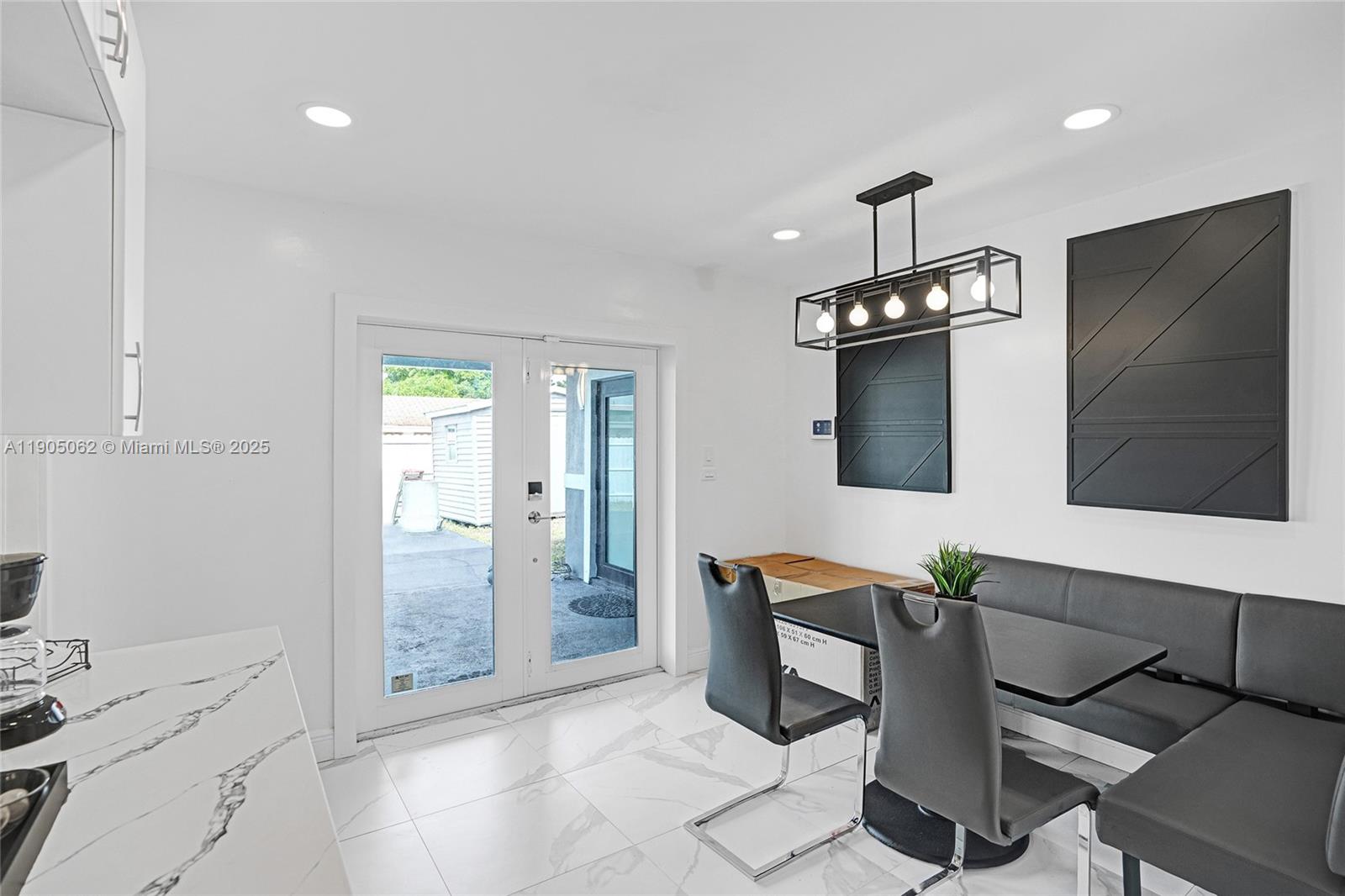 1285 Nw 86th St Property Photo 28