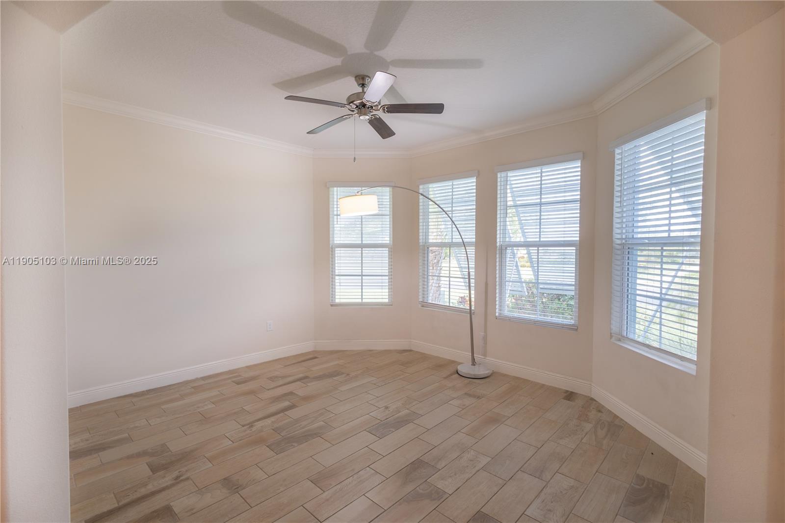 2547 Saint Lucia Cir Property Photo 6
