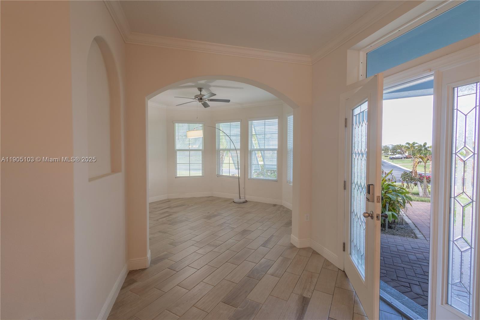 2547 Saint Lucia Cir Property Photo 7