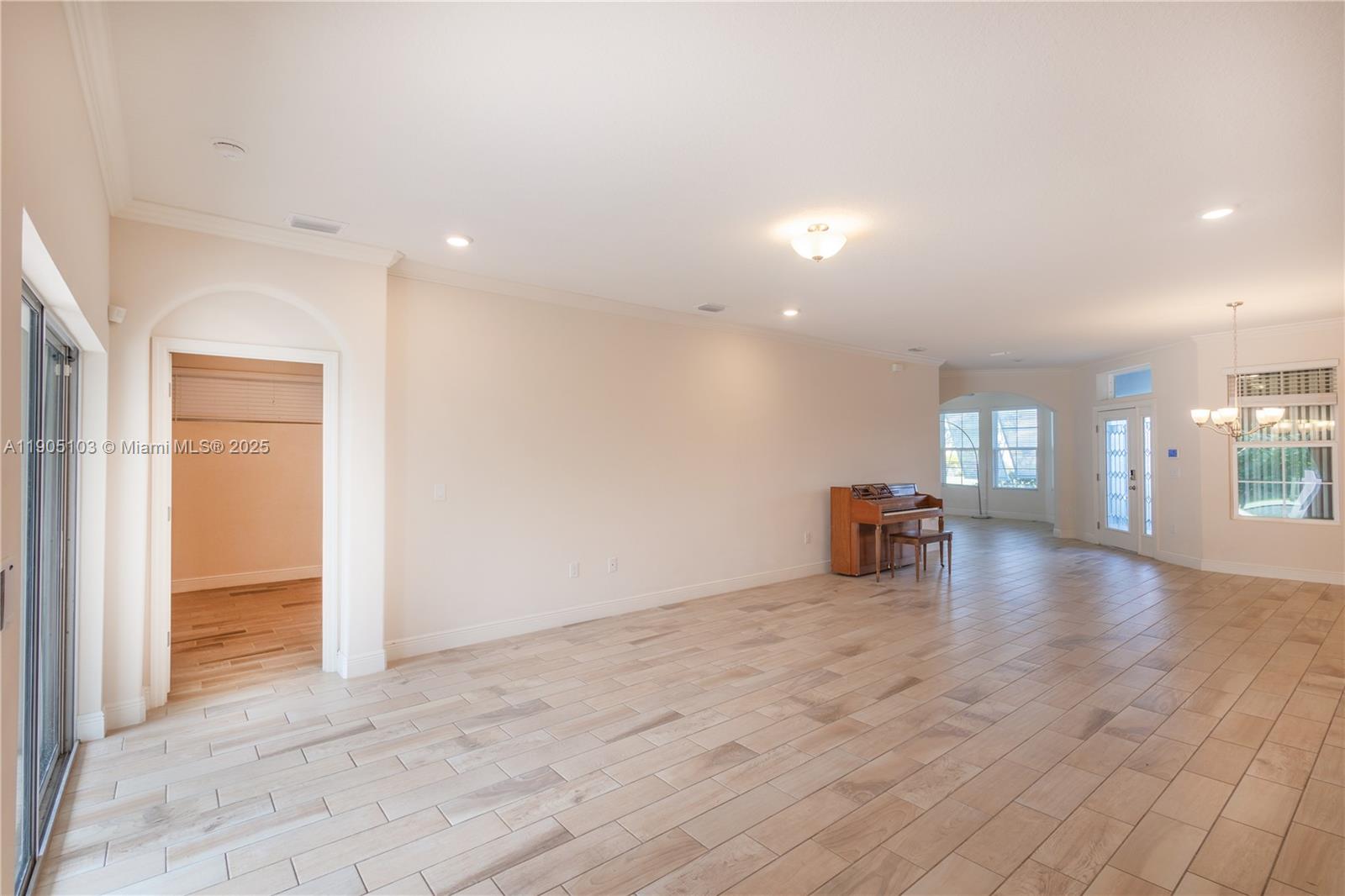 2547 Saint Lucia Cir Property Photo 10
