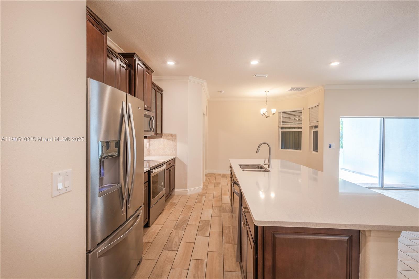 2547 Saint Lucia Cir Property Photo 12