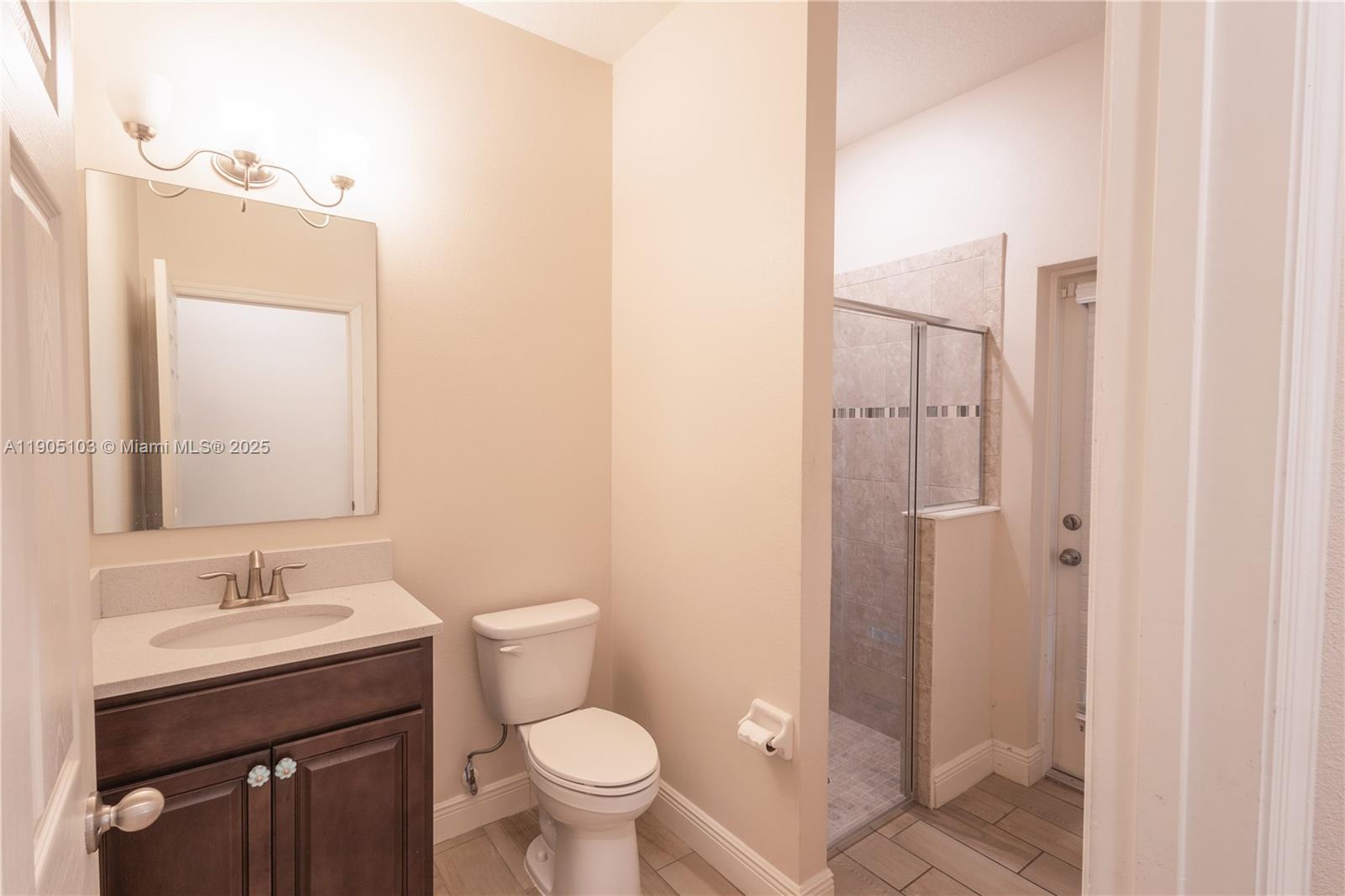 2547 Saint Lucia Cir Property Photo 18