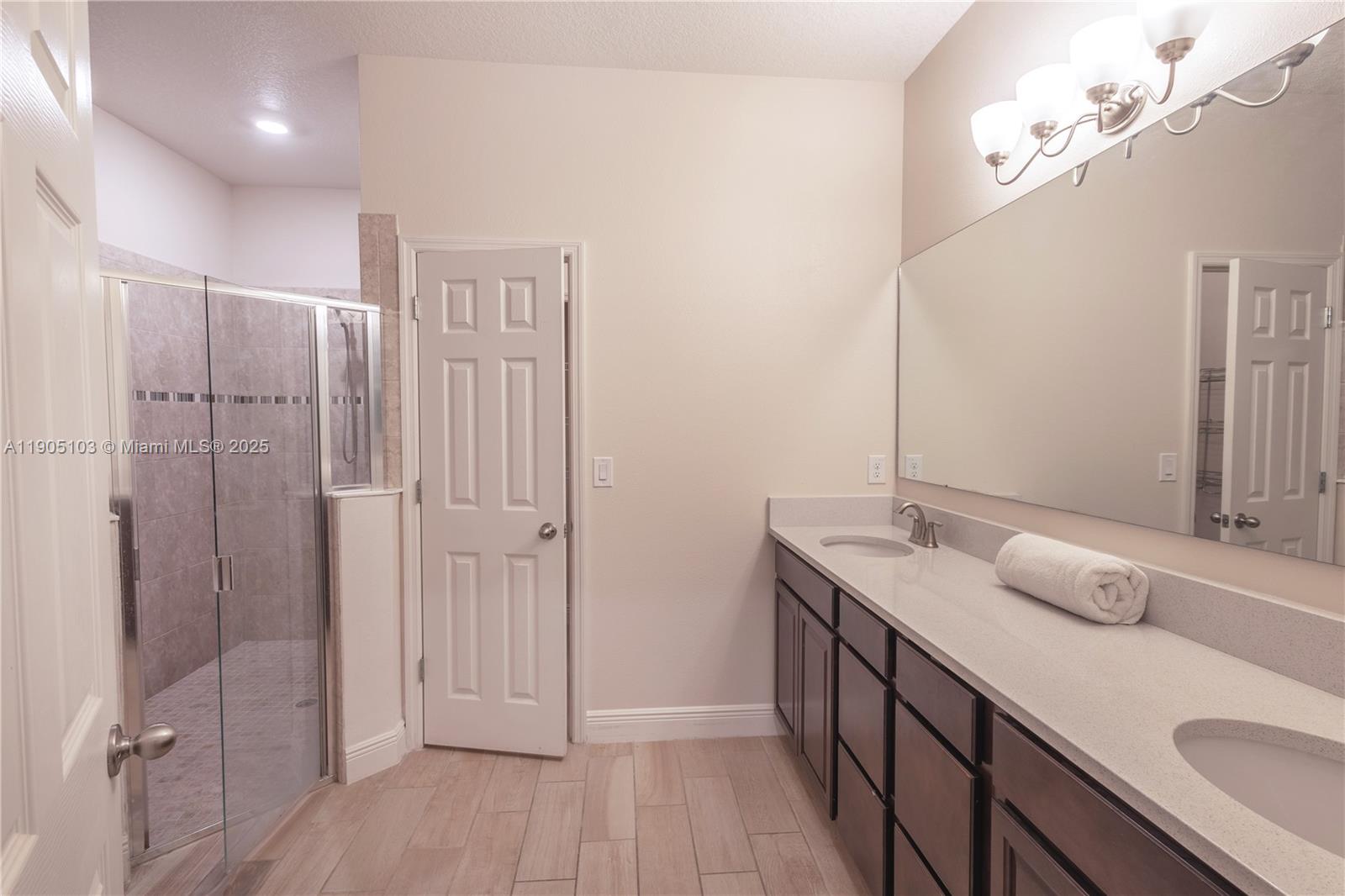 2547 Saint Lucia Cir Property Photo 24