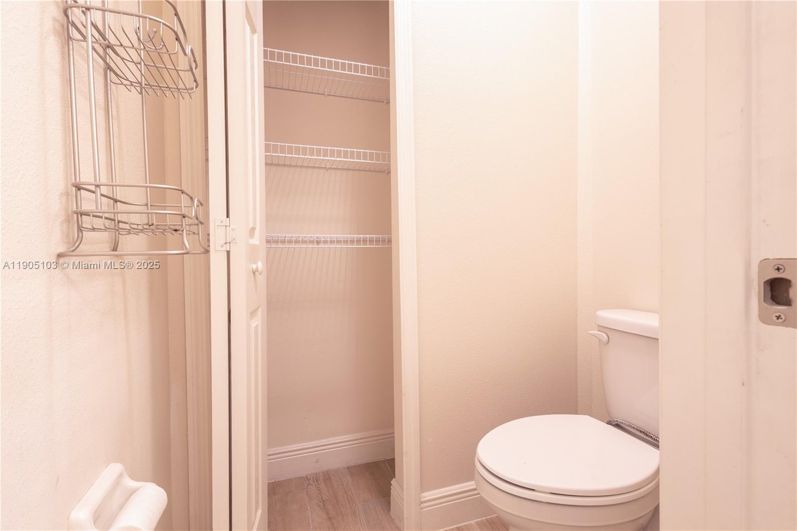 2547 Saint Lucia Cir Property Photo 25