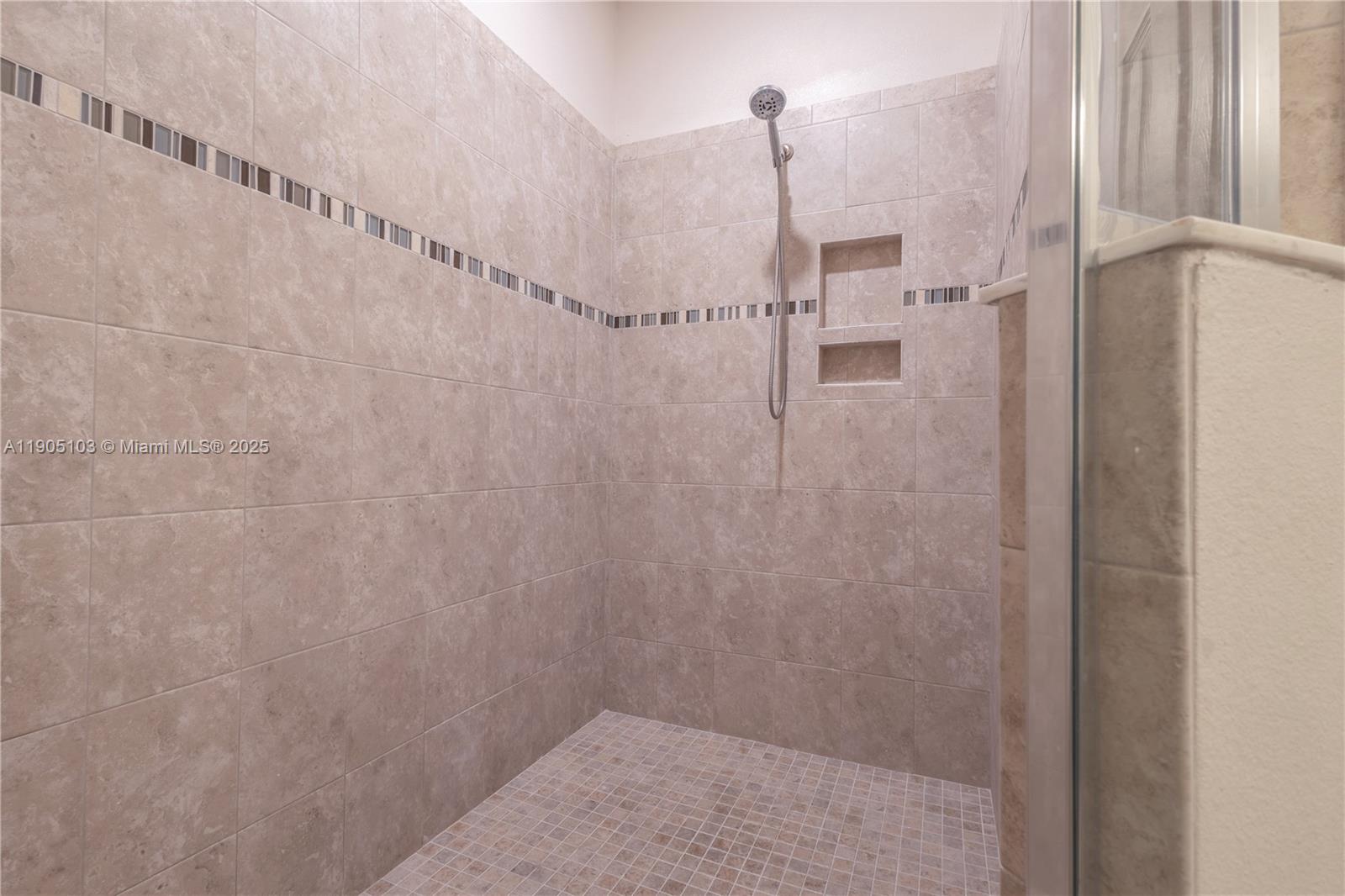 2547 Saint Lucia Cir Property Photo 27