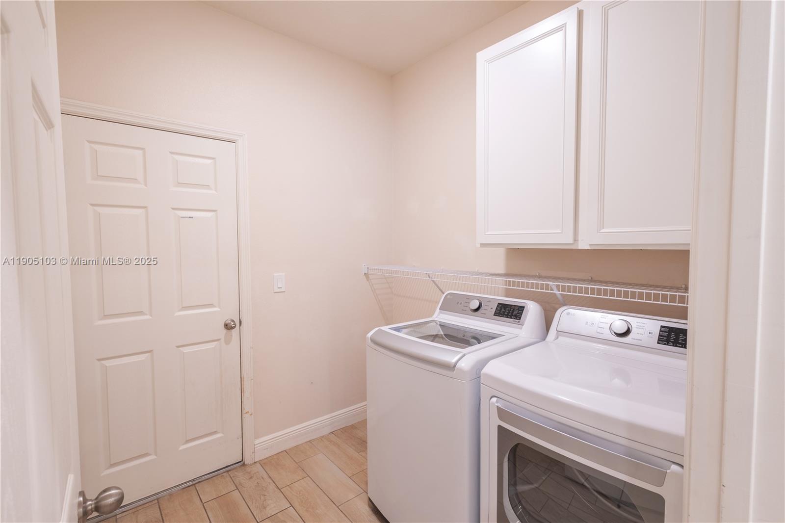 2547 Saint Lucia Cir Property Photo 34