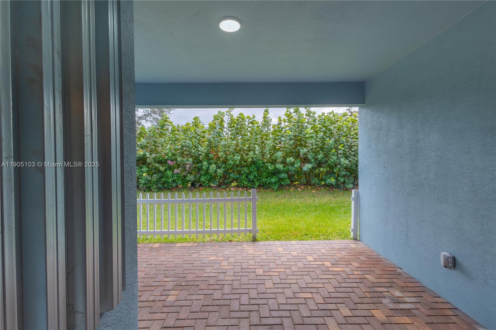 2547 Saint Lucia Cir Property Photo 35