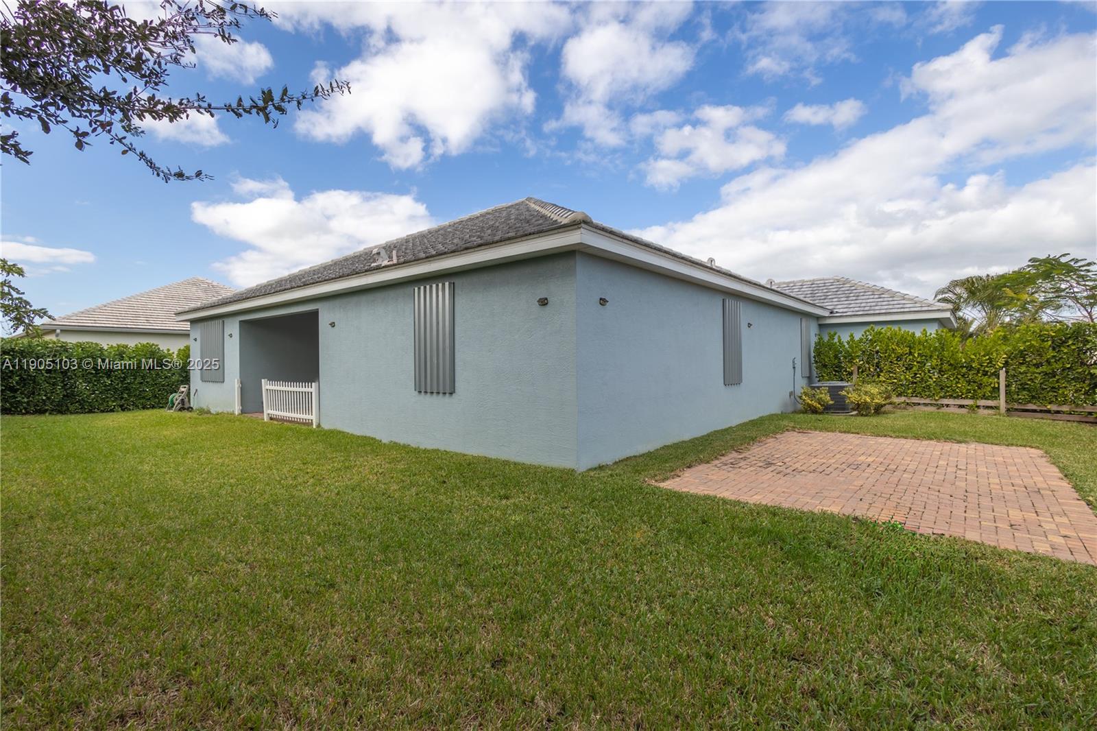 2547 Saint Lucia Cir Property Photo 37