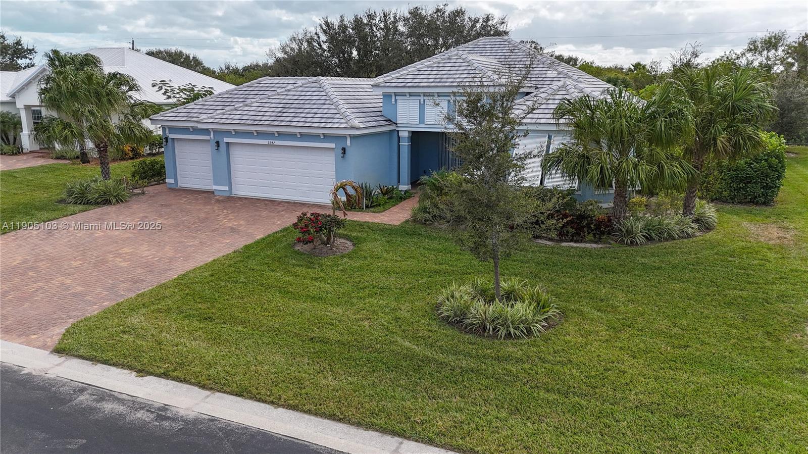 2547 Saint Lucia Cir Property Photo 43
