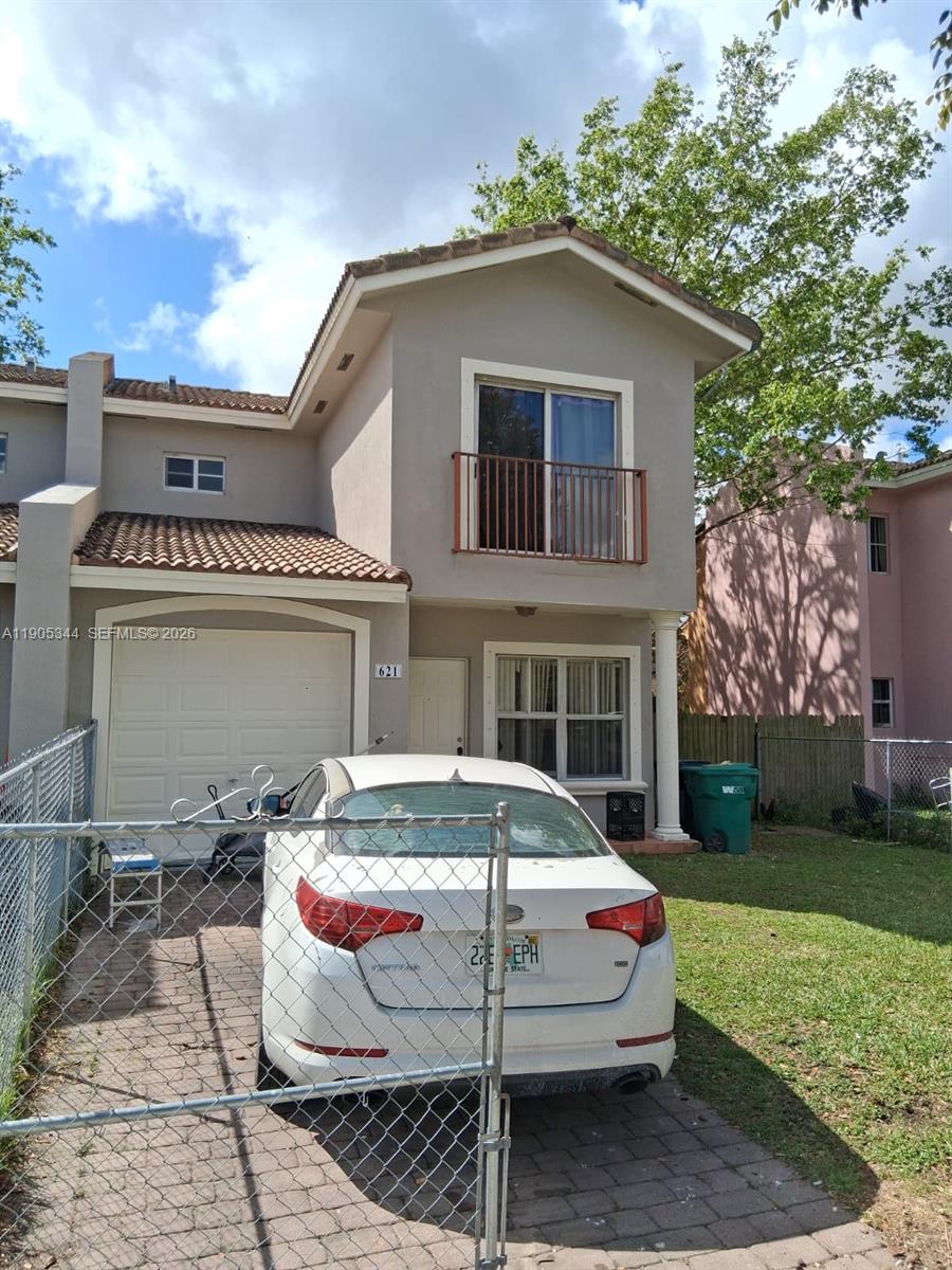A11905344 Property Photo 3