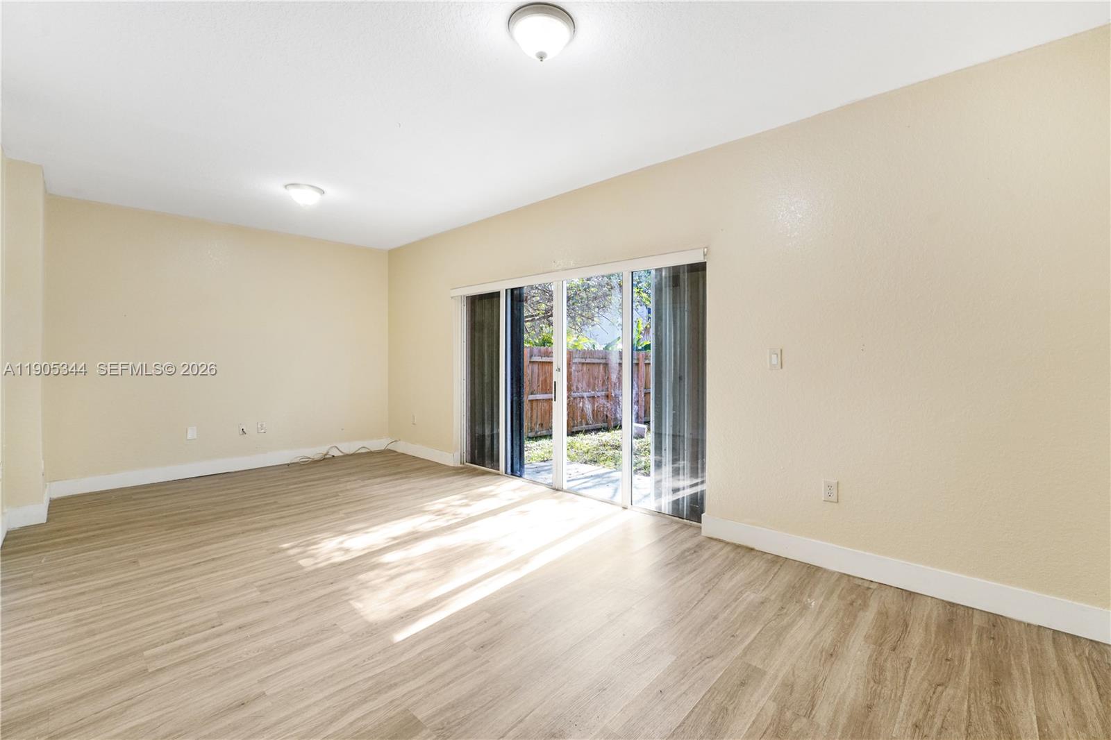 A11905344 Property Photo 5