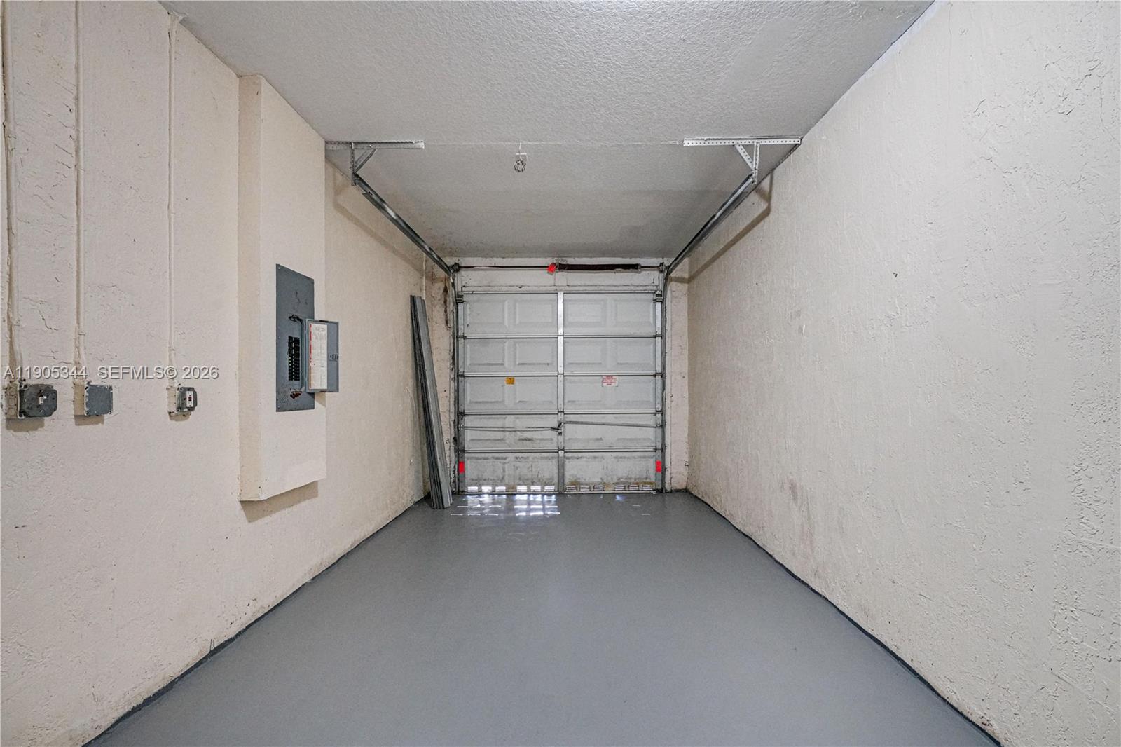 A11905344 Property Photo 9