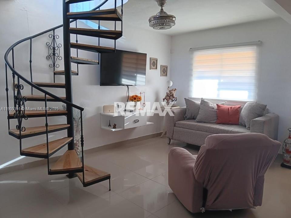 A11905351 Property Photo 5