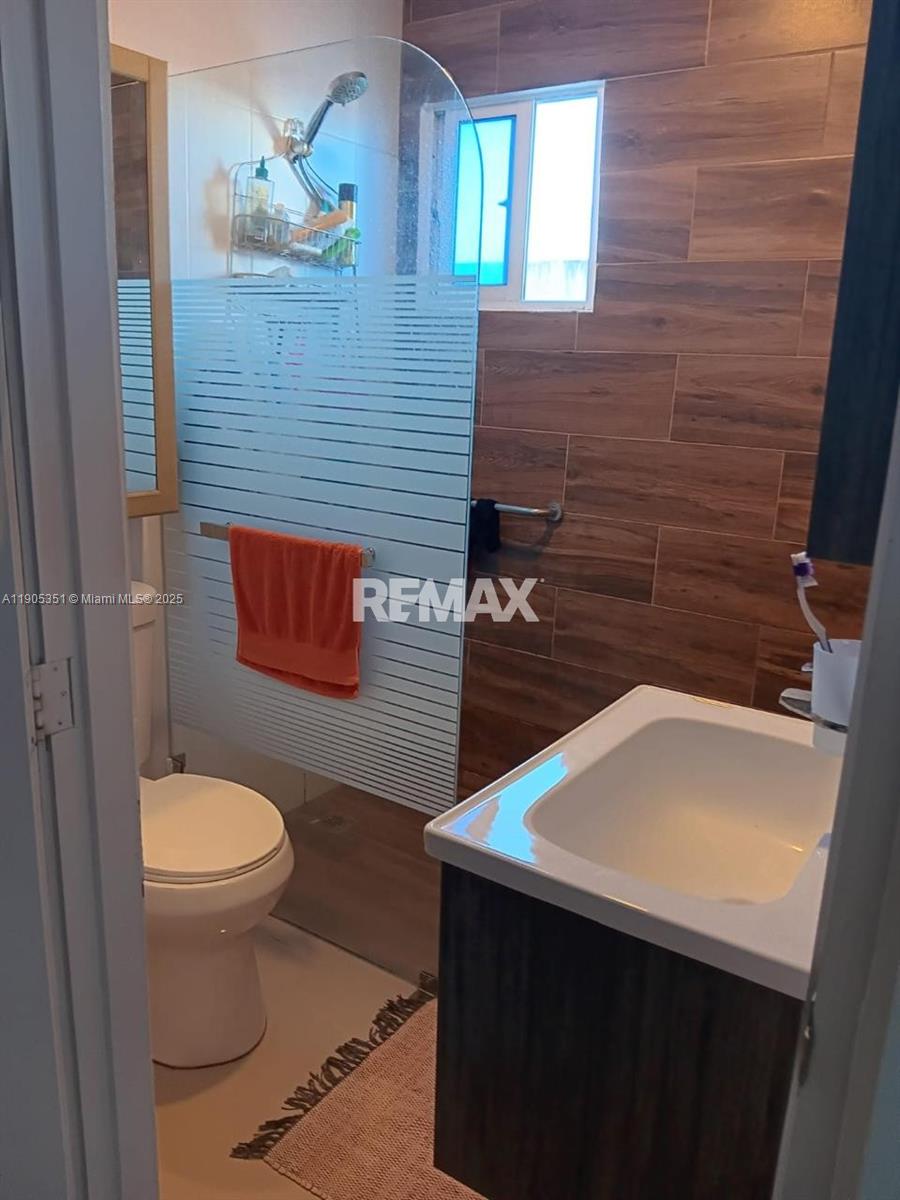A11905351 Property Photo 11