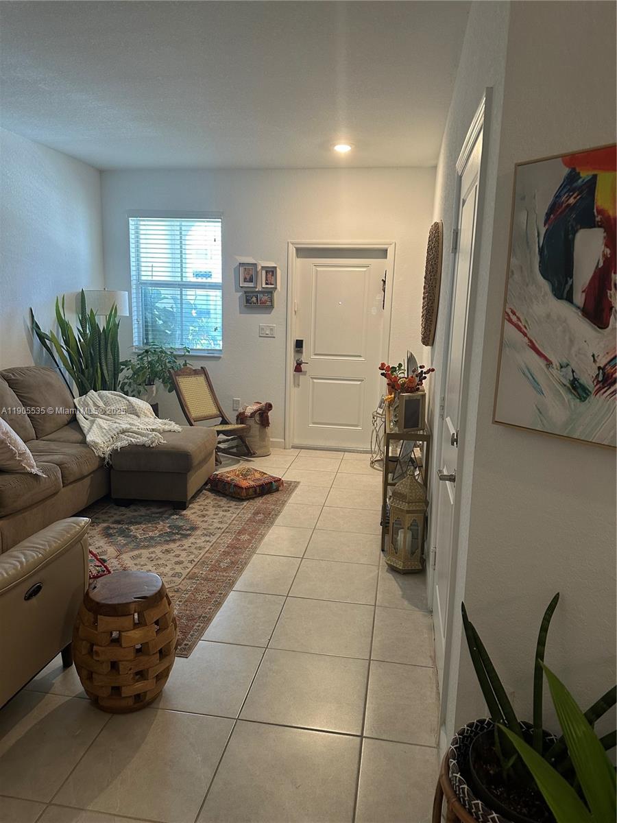 2615 SE 12th St Property Photo 1