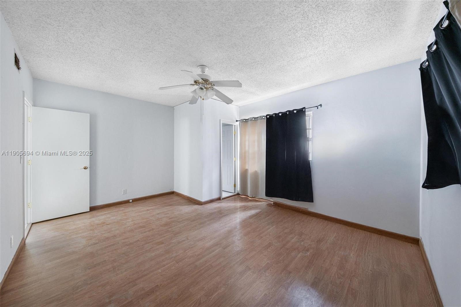 7712 Byron Ave 2 Property Photo 19