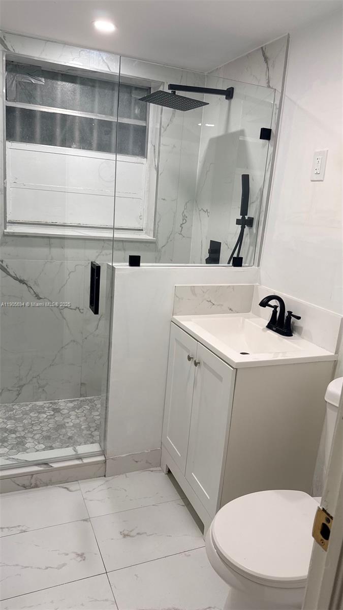 7712 Byron Ave 2 Property Photo 20