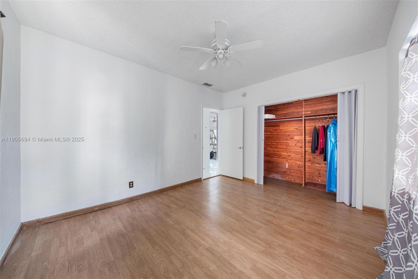 7712 Byron Ave 2 Property Photo 24