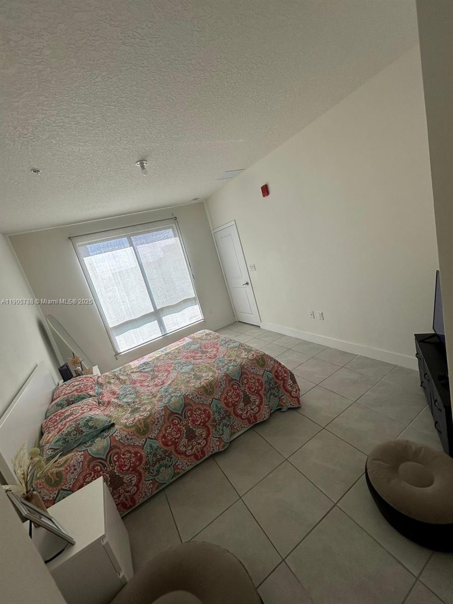 A11905788 Property Photo 2