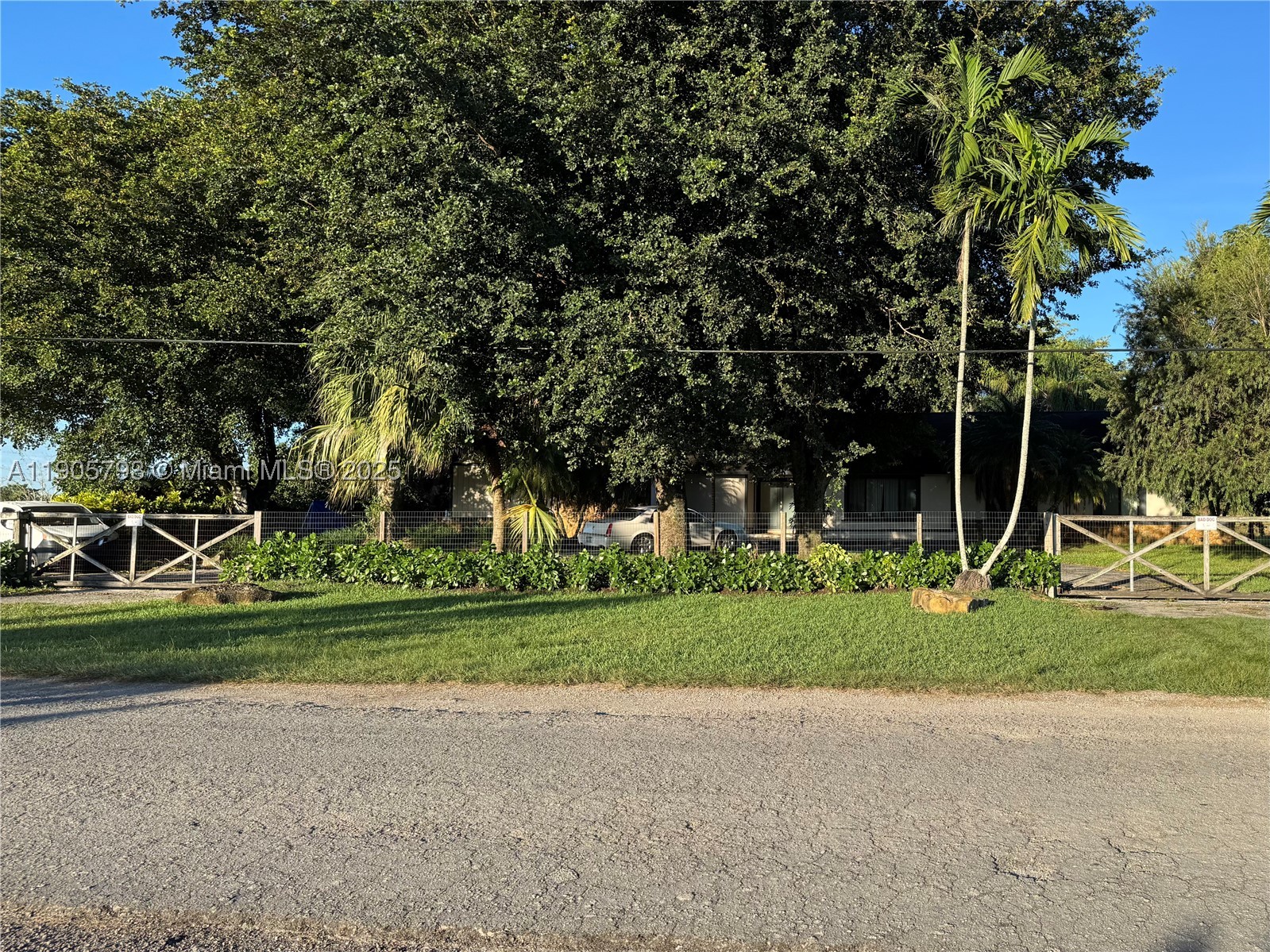 18750 Sw 207th Ave Property Photo 1