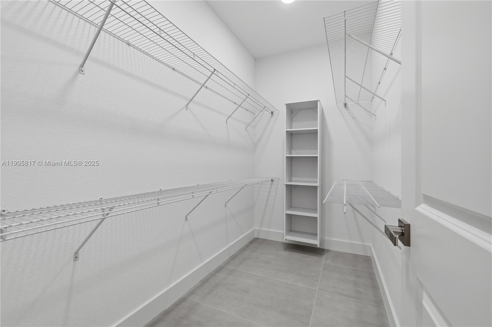 407 Harbor Blvd Property Photo 15