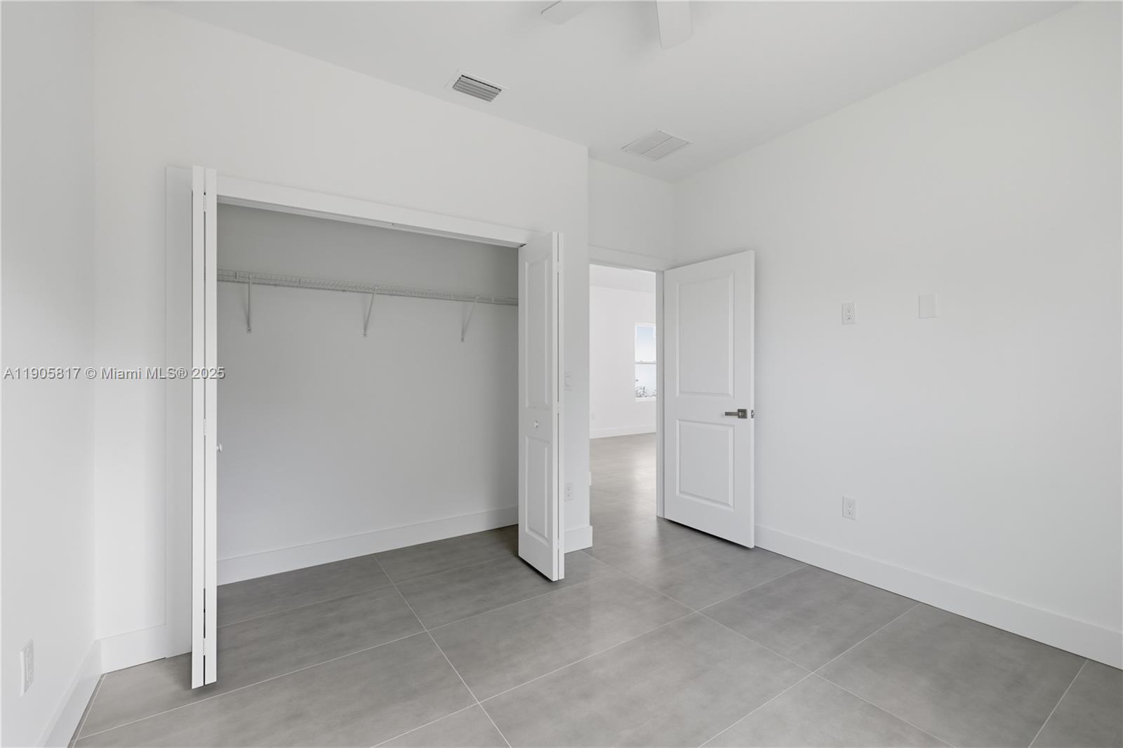 407 Harbor Blvd Property Photo 17