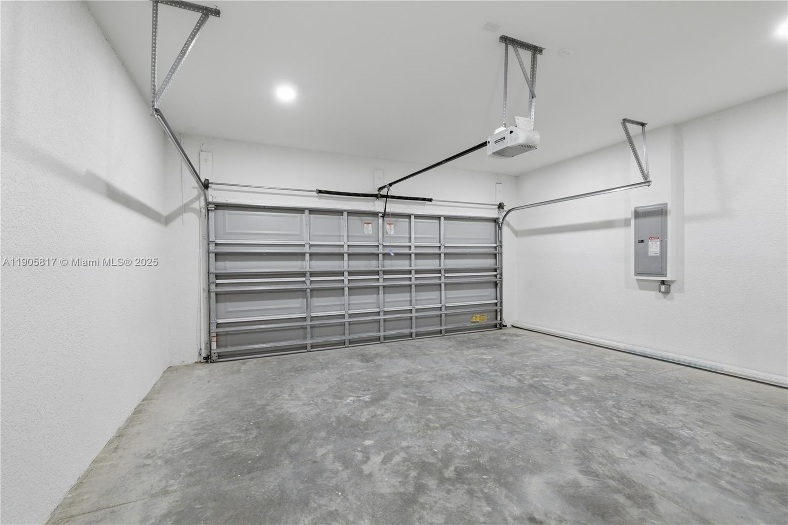 407 Harbor Blvd Property Photo 23
