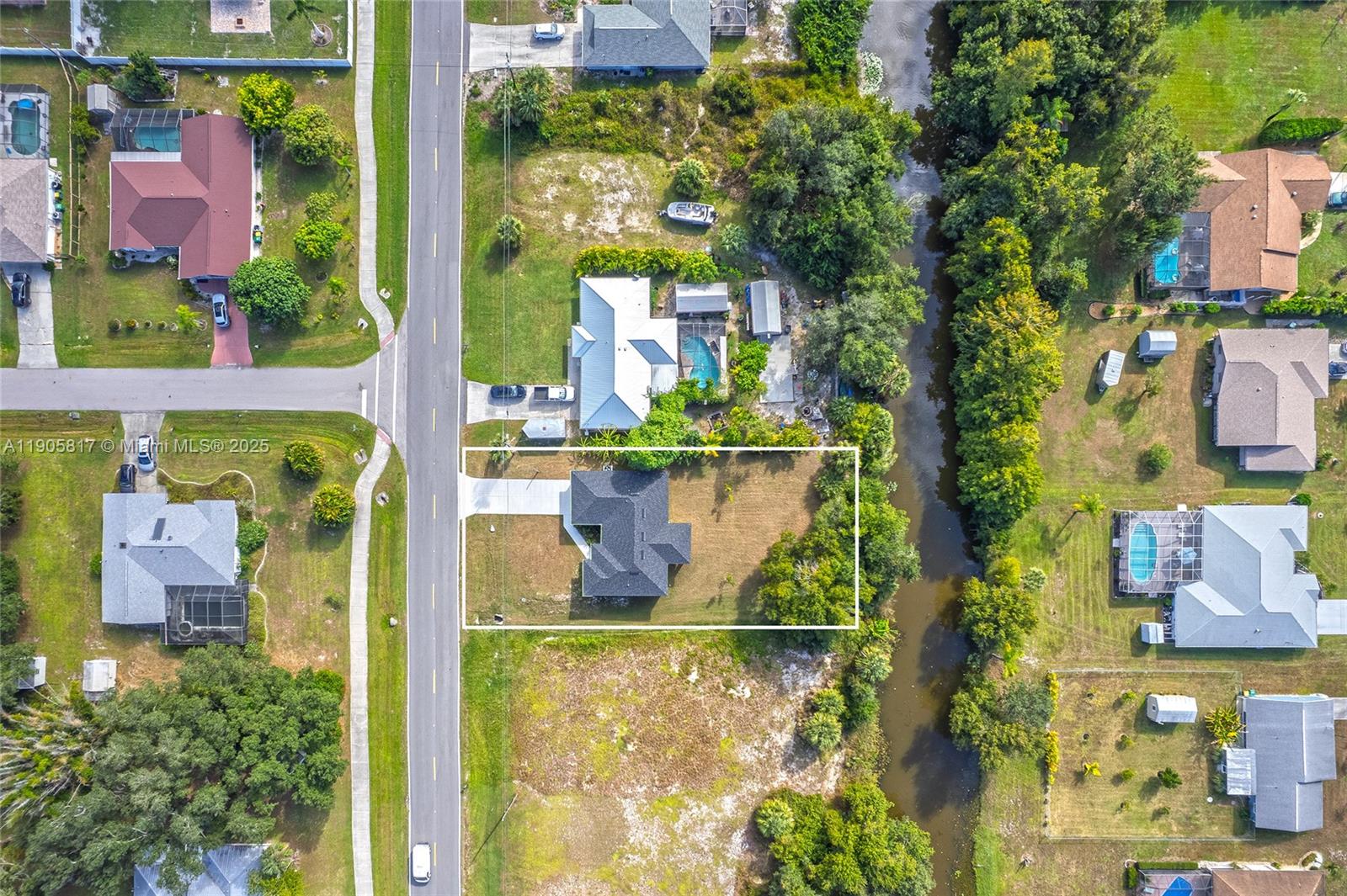 407 Harbor Blvd Property Photo 32