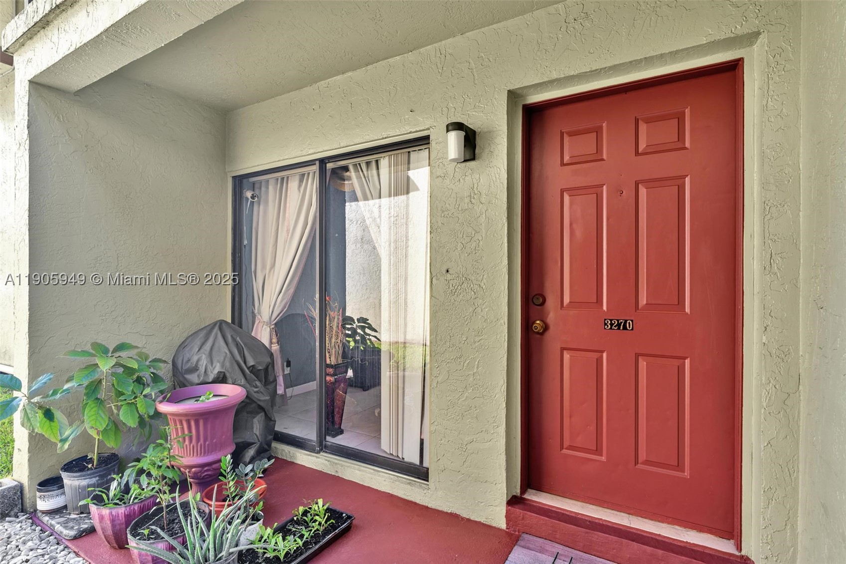 3270 Nw 104th Ave 3270 Property Photo 2
