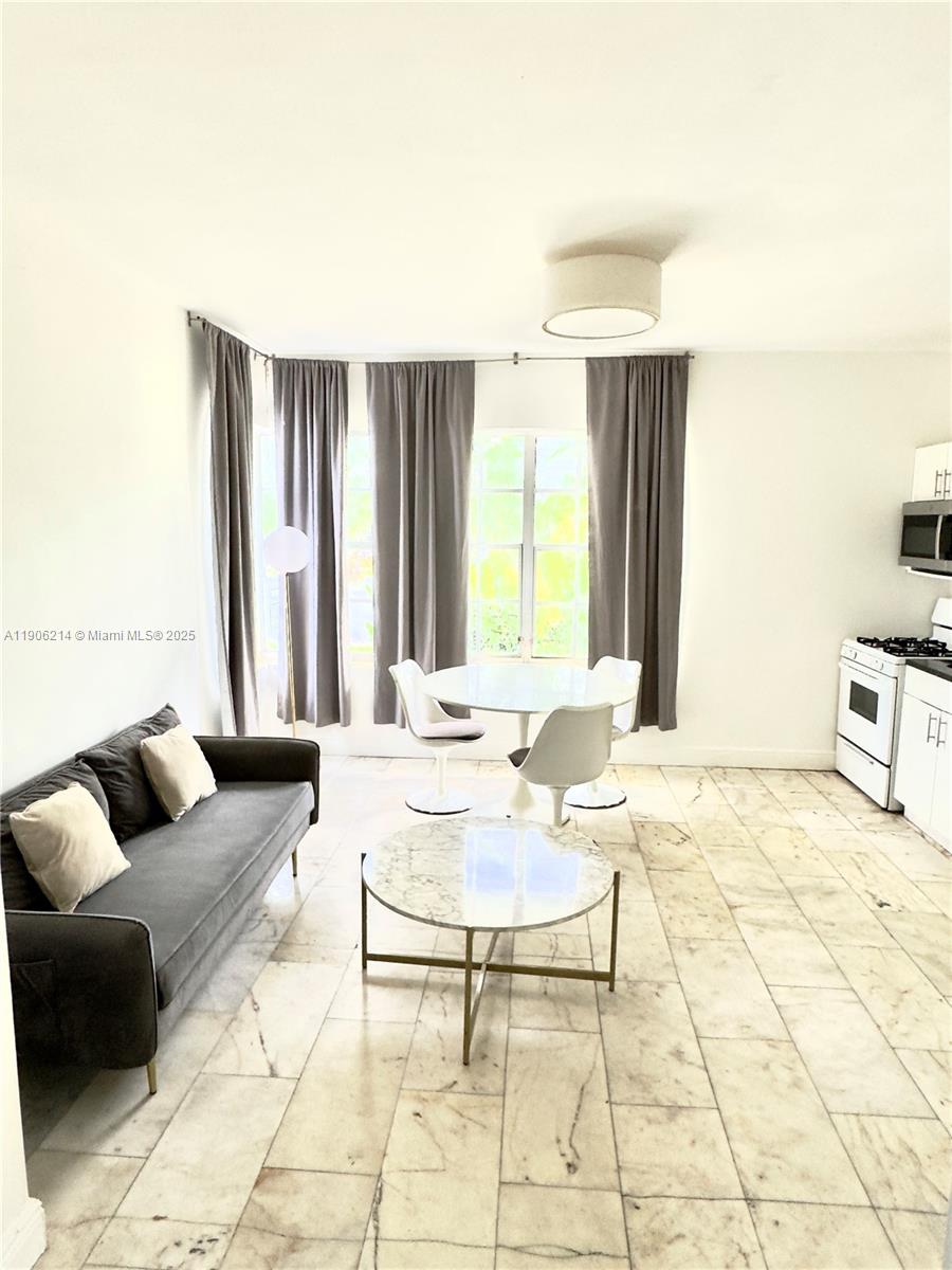 1526 Pennsylvania Ave 2 Property Photo 3